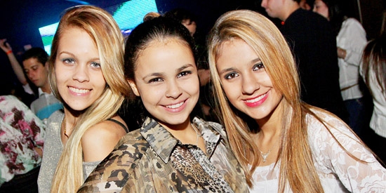 Letícia Magalhães, Bianca Mendonça e Eloisa Bonacini em evento na cidade